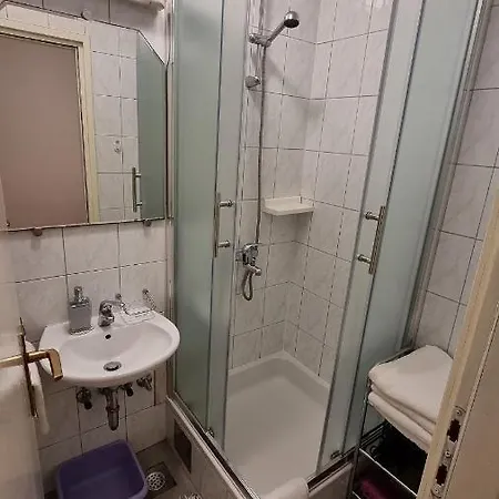 게스트하우스 Vukosav Family And 4*