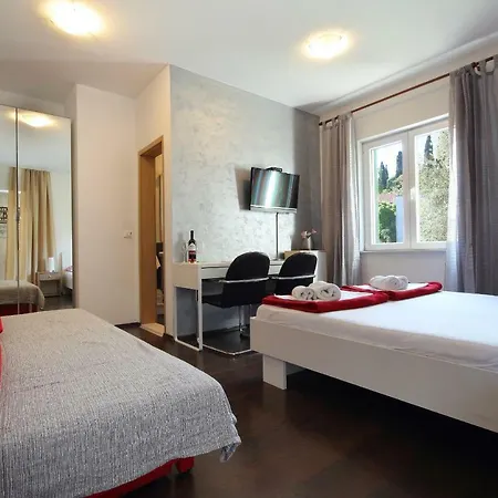 Vukosav Family And Guest house 3*