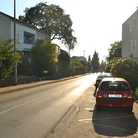 Vukosav Family And 4*