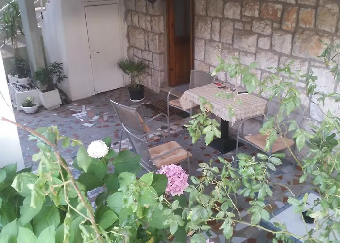 Vukosav Family And 3* Dubrovnik