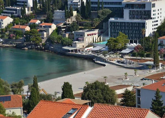 Vukosav Family And Gostinjska kuća 3*