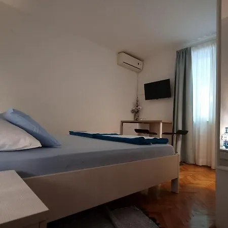 Pensionat Vukosav Family And 4*