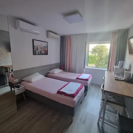 Vukosav Family And 4*