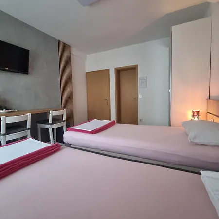 Vukosav Family And Pensionat