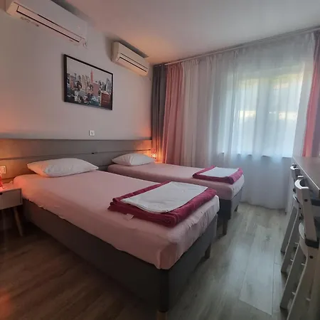 Vukosav Family And 4*