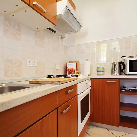 Vukosav Family And 4*