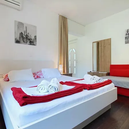 Vukosav Family And Pensionat Dubrovnik