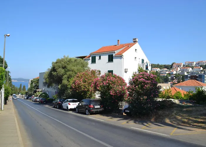 Gasthuis Vukosav Family And Dubrovnik